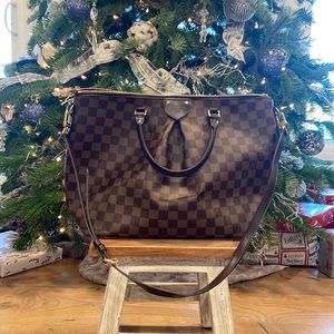 Excellent condition Authentic Louis Vuitton Siena GM